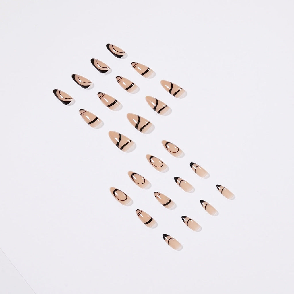 Nordic Style Wearing A Simple Nail Patch Line Manicure Patch French Manicure Press On Nails